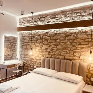 vila-hm.albaniahotels.org/